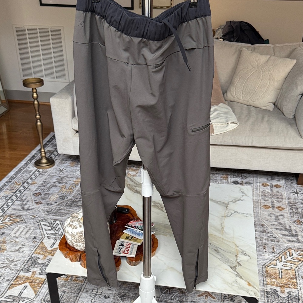 Lululemon hiking pants - Picture 4 of 6